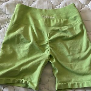 Aurola scrunch shorts